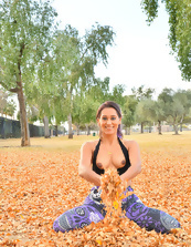 Fitness in the fresh air makes Latina mom eager to flash assets