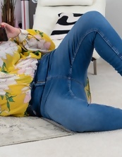 Chubby Mature Jeans Porn Pics