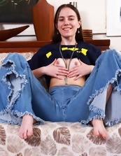 Petite MILF Hairy Pussy Pictures