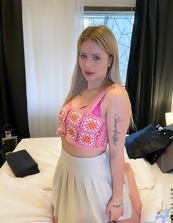 Blonde MILF Porn Pics
