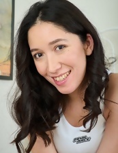 Asian Babe Shaved Pussy Pics