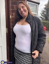 Busty Milf In Tight White Top Pics
