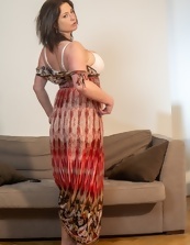 Milf Nude Spreading Pics