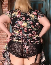 Plump Mature In Lingerie Pics