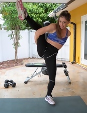 Fitness Strip And Ass Peek Pics