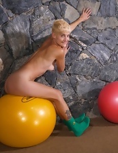 Hairy Blonde Babe Pussy Play Pics
