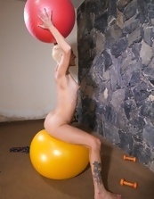 Hairy Blonde Babe Pussy Play Pics