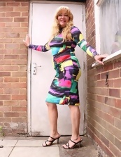 Tattooed Milf Outdoor Strip Set