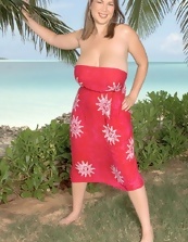 Busty BBW Outdoor Nude Boobs Gallery Pics