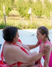 Thick Mature Babes In Outdoor Pussy Feast