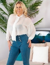 Blonde Milf Sexy Stripping Pics