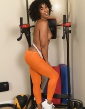 Ebony Milf Nude Gym Pussy Photos Gallery