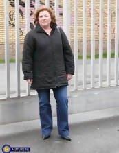 Thick Gilf Vibrator Couch Pussy Tease Gallery