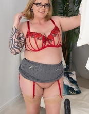 Busty Milf Dildo Tease Gallery Pics