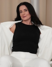 Mature Pussy Spreading Sofa Gallery