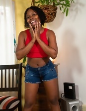 Dark-Skinned Beauty Pussy Spread Pictures