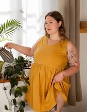 Hairy Plump Babe Pussy Play Pics Gallery