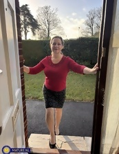 Mature Tit Play Teasing Pics Gallery