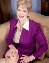 Dirty Mature Cougar Pussy Spread Raw XXX Pics