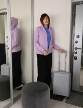 Mature Nude Gallery Bush Pussy Spread Pose