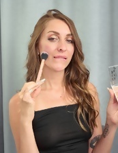 Milf Nude Pics Shaved Pussy Spread Pose