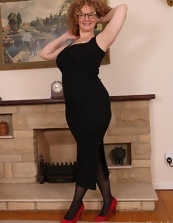 Raw Nude Milf Solo Tease Gallery