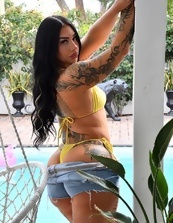 Tatted Bikini Tease Outdoor Gallery Pics