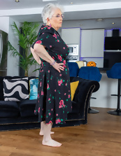 Granny Solo Tease Pics With Saggy Tits And Pussy