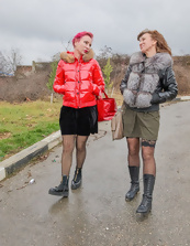 Mature Lesbian Trio Licking Pussy Pics