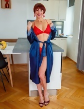 Mature Milf Natural Tits Kitchen Tease Pictures