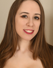 Mature Nude Photos Spread Pose And Trimmed Bush