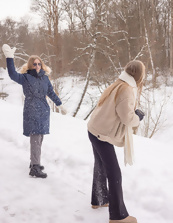 Nude Lesbian Spread Pose Shaved Pussy Pics