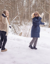 Nude Lesbian Spread Pose Shaved Pussy Pics