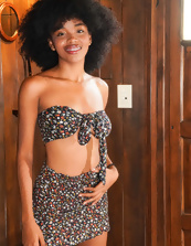 Raw Naked Photos Of Solo Finger Tease And Bush