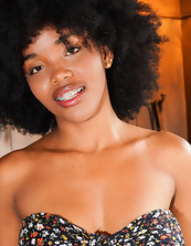 Raw Naked Photos Of Solo Finger Tease And Bush