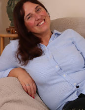 Mature Solo Tease Gallery With Saggy Tits