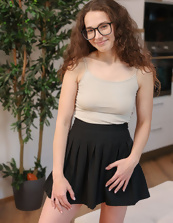 Glasses Babe Natural Tits And Bush Fuck Pics