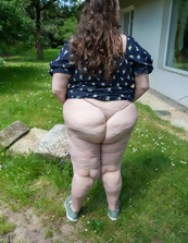 Mature Nude Tease Pics: Saggy Tits And Big Booty Gallery