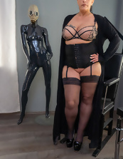 Curvy Mature Milf Lingerie Gallery Pics