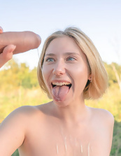 Naked Babe Outdoor Tease Pictures