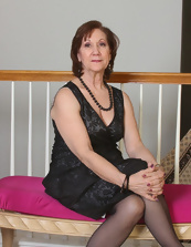 Mature Pics With Saggy Tits