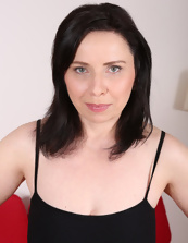 Milf Nude Photos With Saggy Tits And Bush
