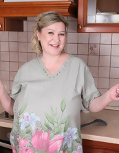 Mature Kitchen Nude Solo Spread
