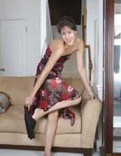 Mature Naked Photos: Booty Out Spread Pose Solo