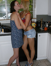 Mature Lesbian Milf Pussy Lick